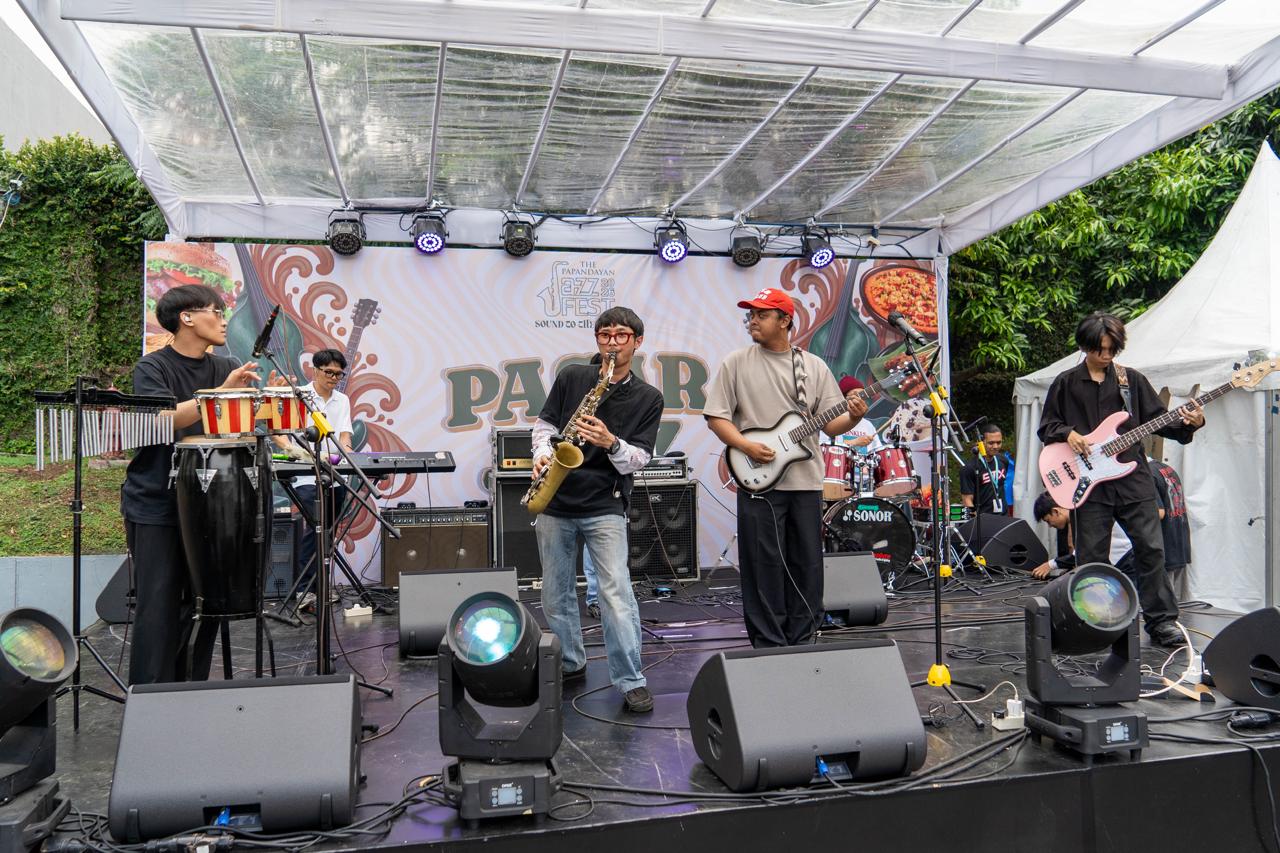Pemberontakan Musisi Bawah Tanah Jakarta: Tren Panggung 'Zero-AI' dan Perlawanan Live Jamming Murni Tanpa Algoritma Sepanjang Oktober 2026
